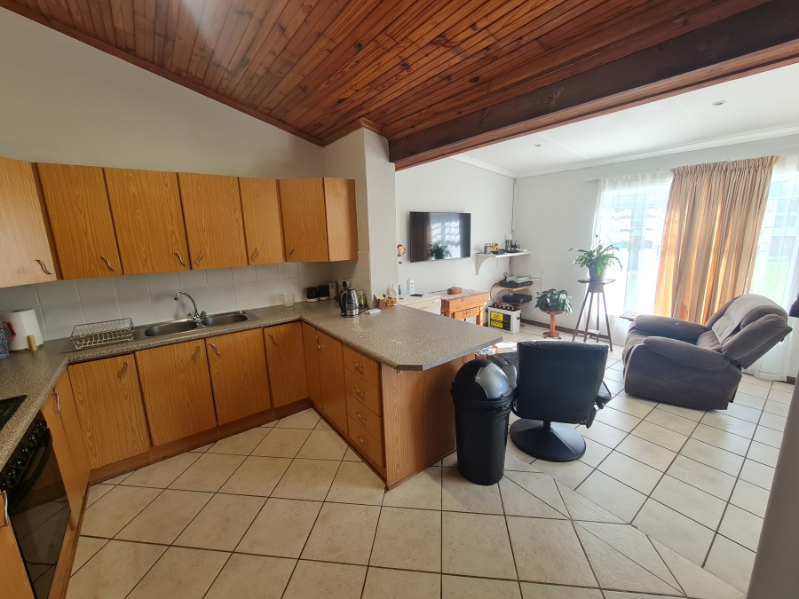 3 Bedroom Property for Sale in Wavecrest Eastern Cape